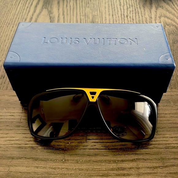 Louis Vuitton unisex sunglasses - Picture 2 of 10